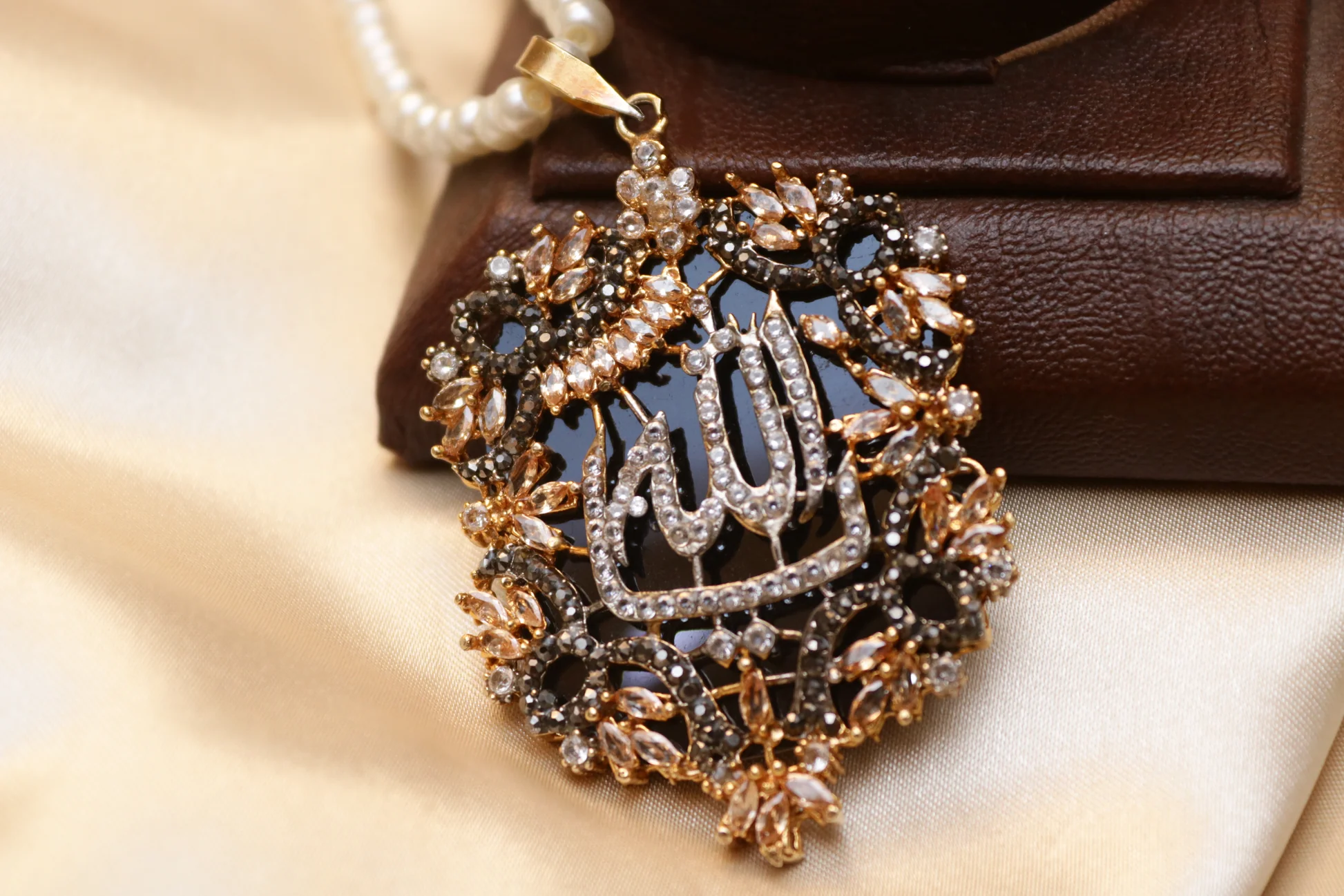 Calligraphy Pendant - Image 3